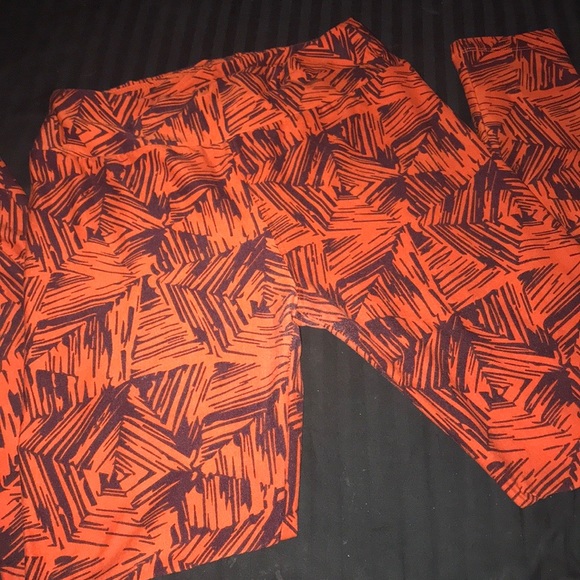 Orange/Black LuLaRoe Geometric Leggings - Picture 5 of 5